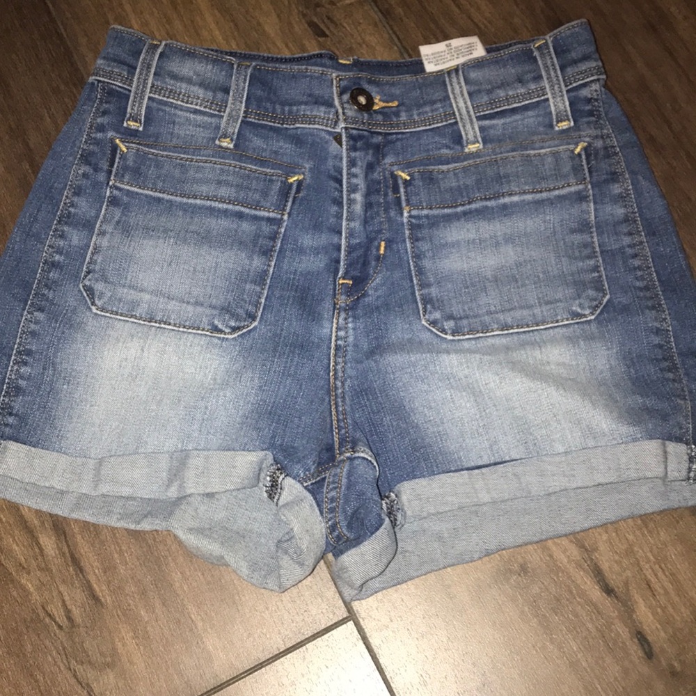 LEVI’S high waisted jean shorts